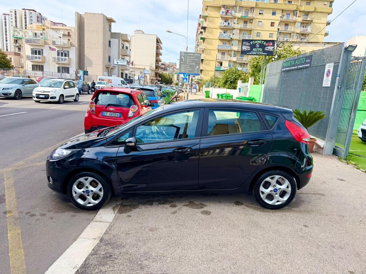 Ford Fiesta 1.4 TDCi DIESEL 70CV 5 porte - Anno 11/2012 - NEOPATENTATO