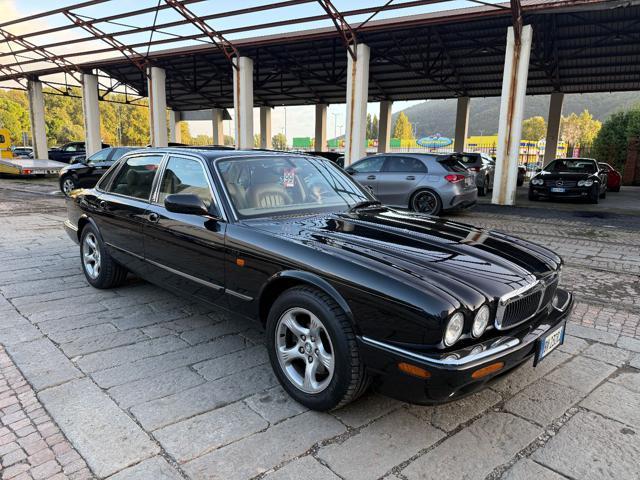 JAGUAR XJ 3.2 cat Executive ISCRITTA ASI