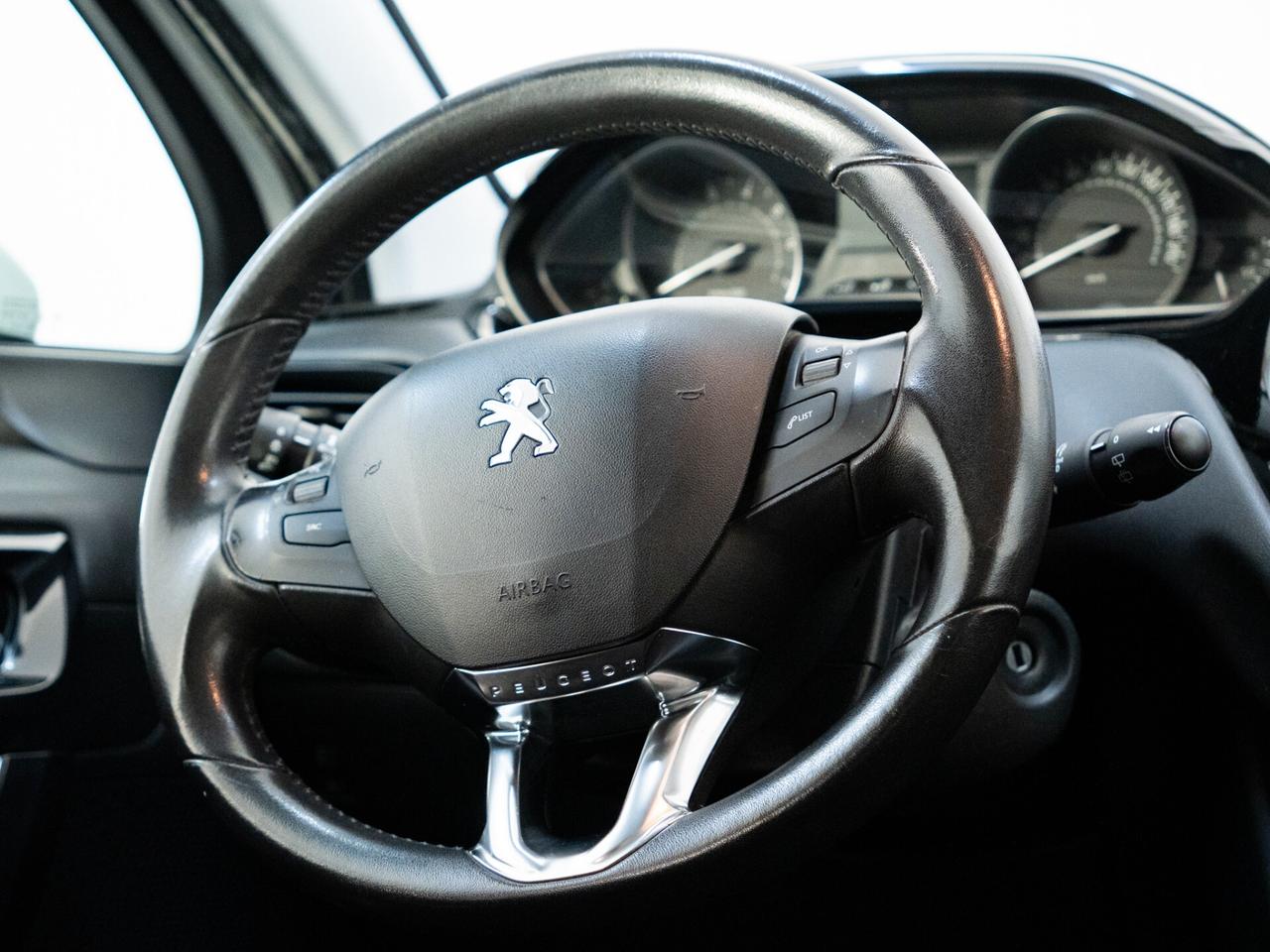 Peugeot 208 1.2 Benzina 82cv