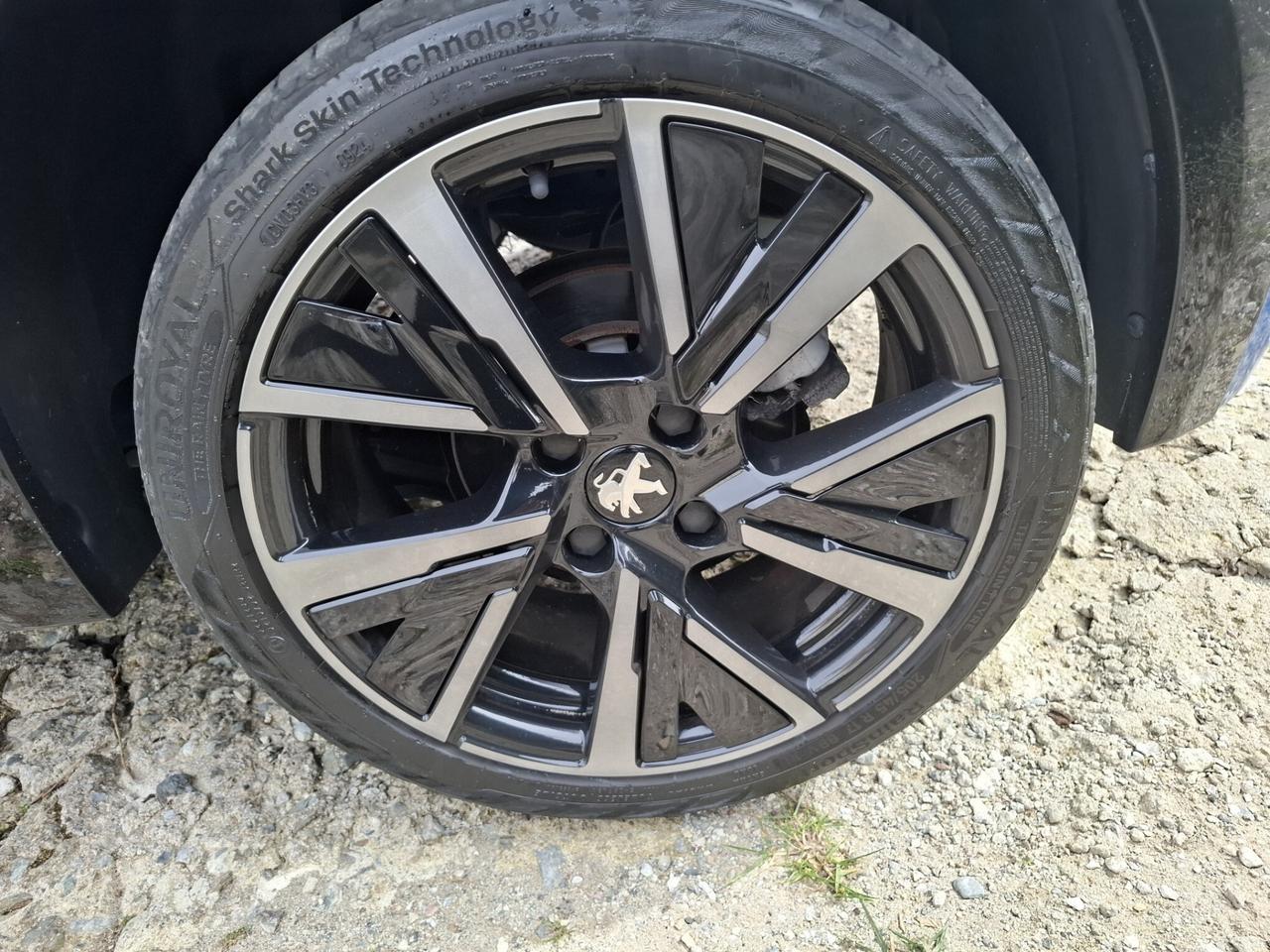 Peugeot 208 PureTech 1.2 GT line 100 cv 2023