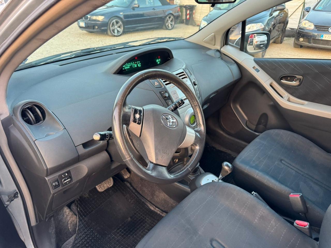 Toyota Yaris 1.4 5 porte M-MT Sol CAMBIO AUTOMATICO