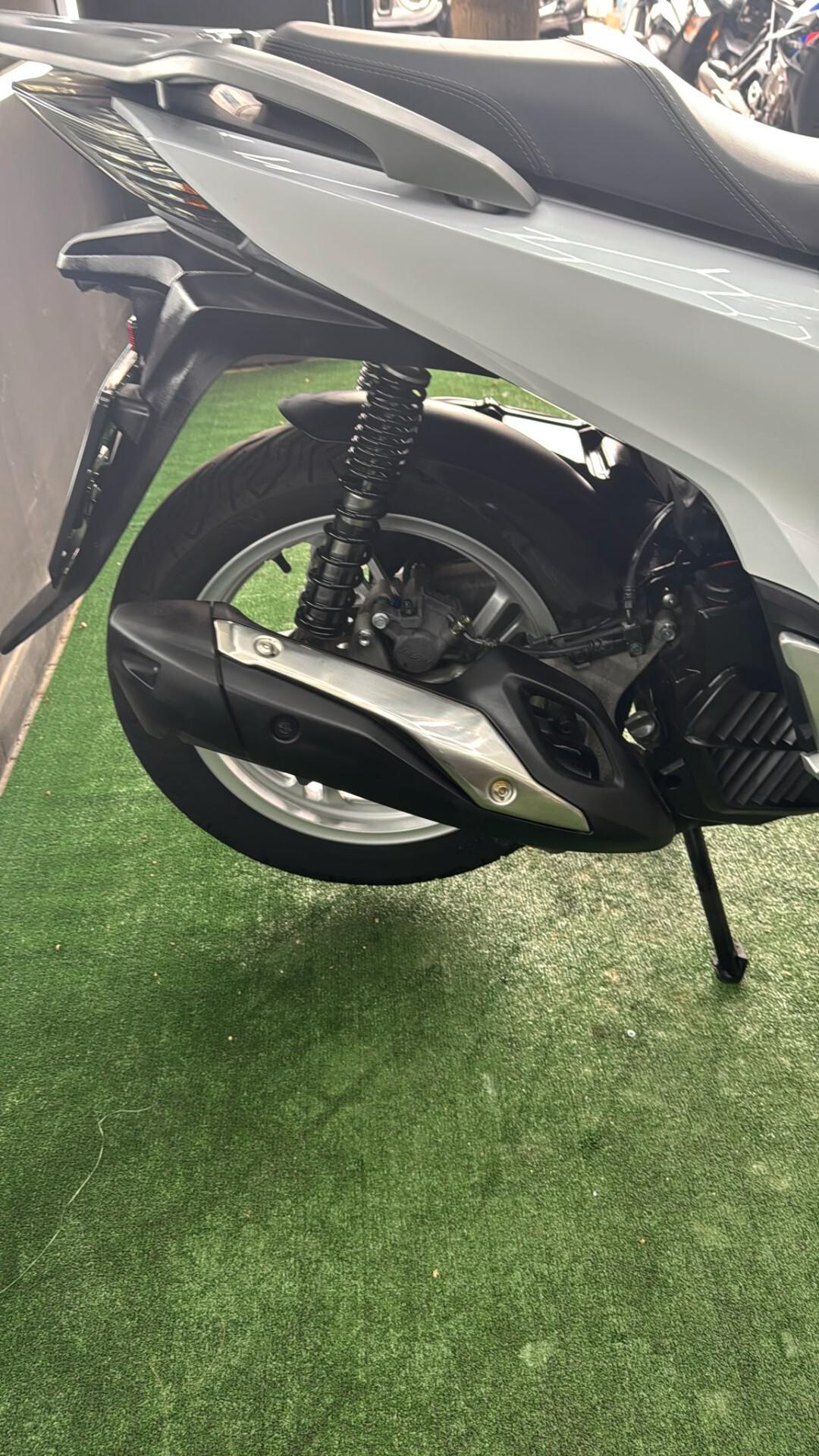 Honda SH 125 SPORT