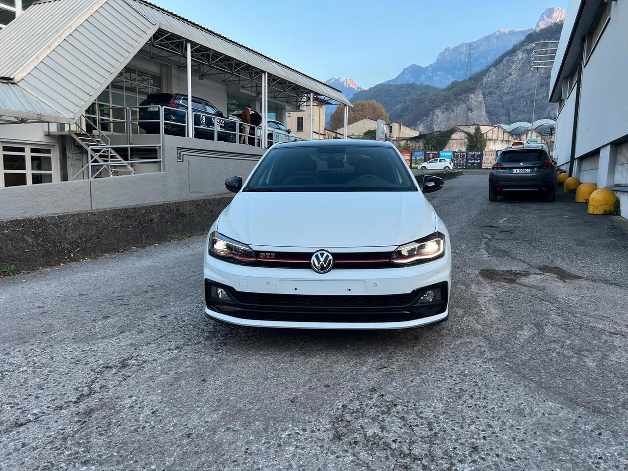 Volkswagen Polo 2.0 TSI DSG GTI-FullLed-Camera-Applecar