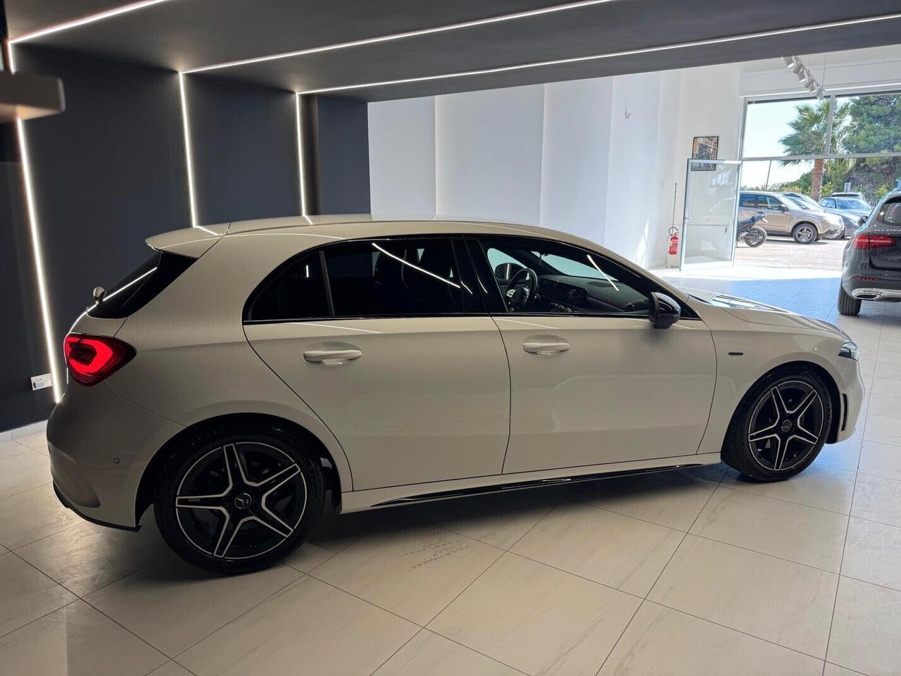 Mercedes A 180d 2.0 116 CV Night Edition Mot.Mercedes 2021