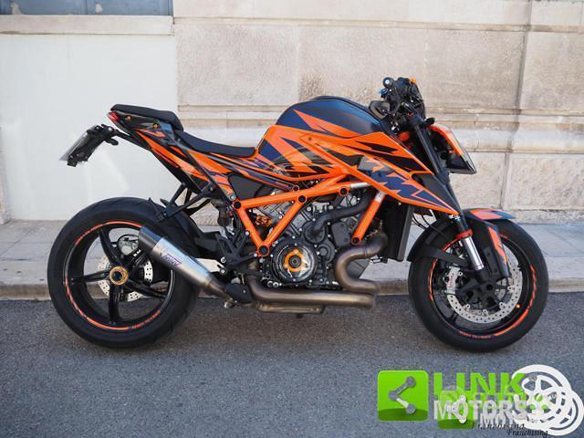 KTM 1290 Super Duke R Naked