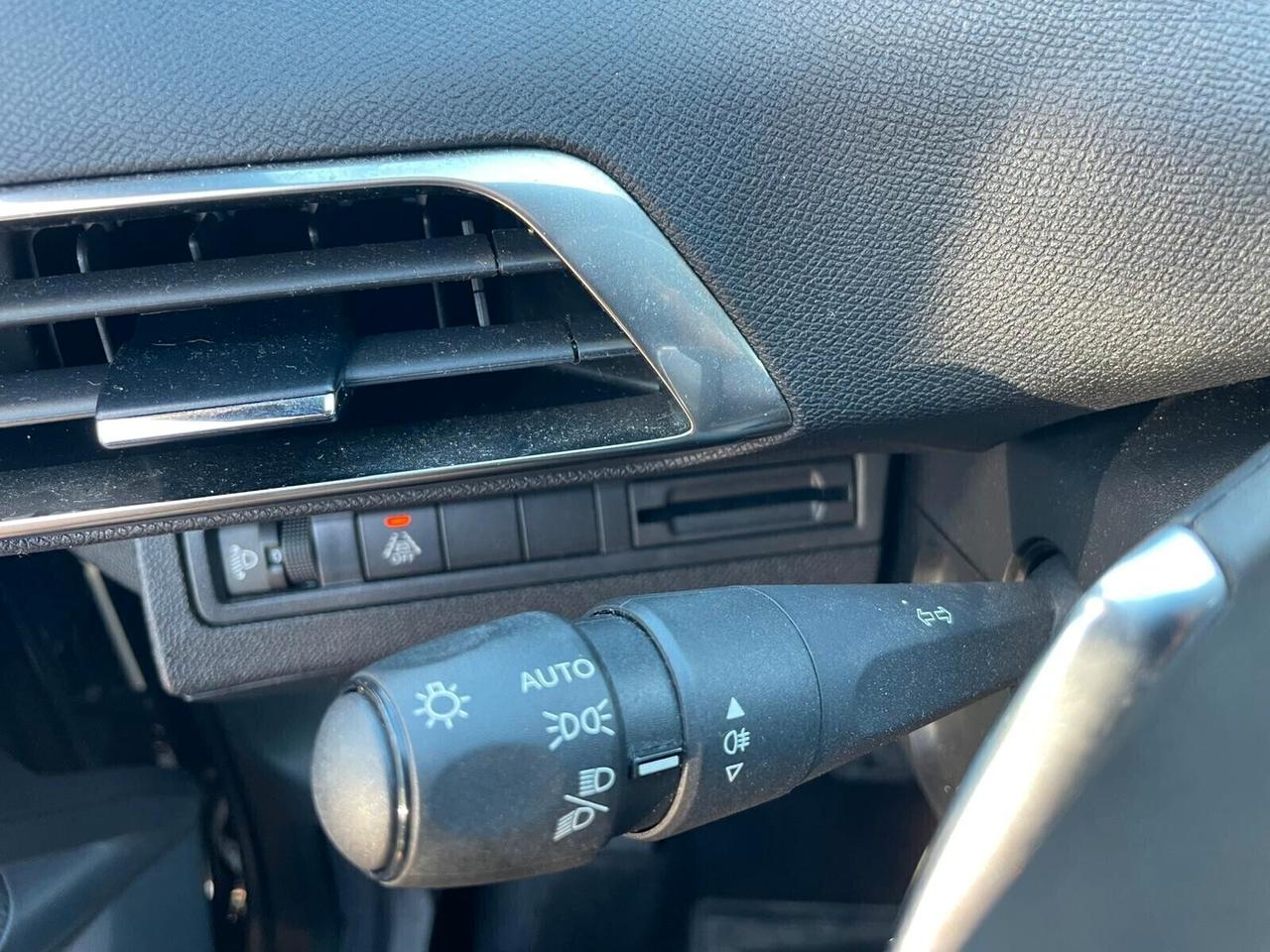 Peugeot 3008 1.5hdi EAT8 RESTYLING*PREZZO VERO*UNIPRO' KM CERTI