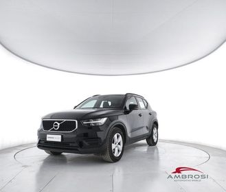 VOLVO XC40 T2 Geartronic Momentum Core