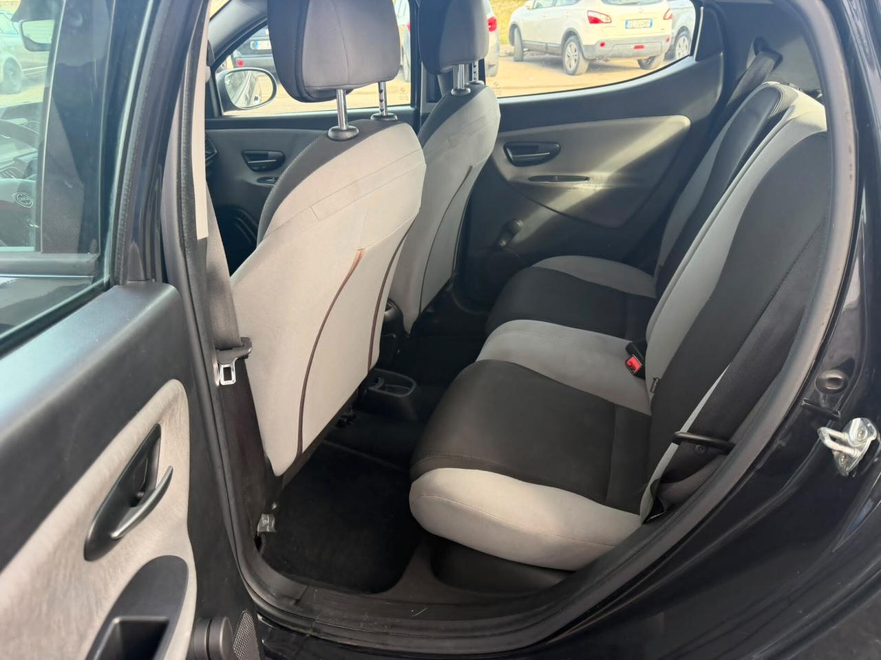 Lancia Ypsilon 1.2 69 CV 5 porte metano Ecochic Gold