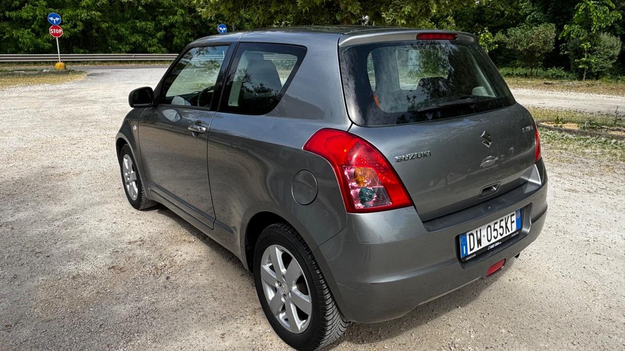 Suzuki Swift 1.3 3p. GL Safety Pack