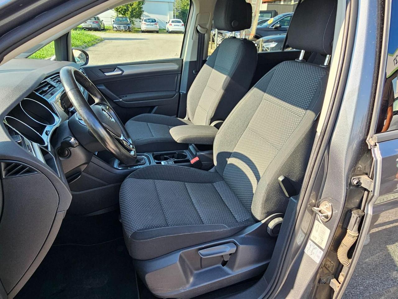 Volkswagen Touran 1.6 TDI 115 CV SCR DSG Comfortline