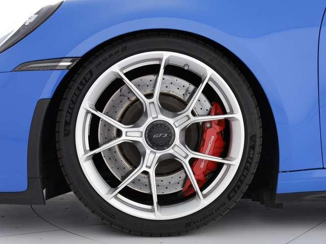 Porsche 992 coupe 4.0 gt3 auto