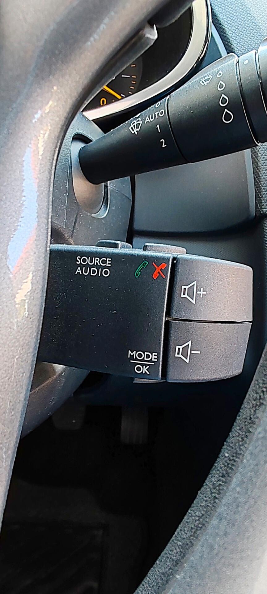 Renault Clio TCe 12V 90CV 5 porte Costume National