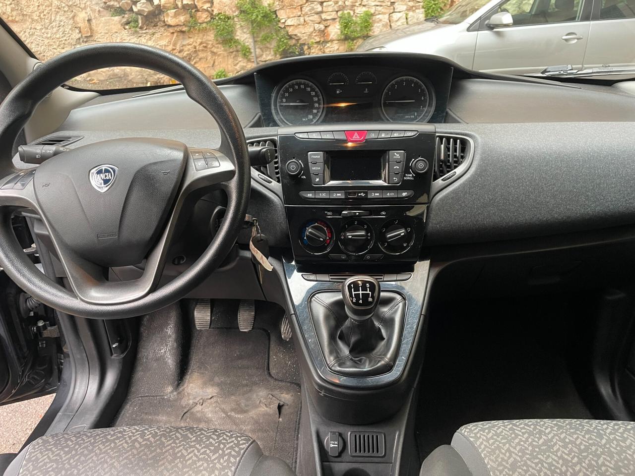 Lancia Ypsilon 1.2 69 CV 5 porte GPL Ecochic Elefantino Blu FINANZ, € 140,00