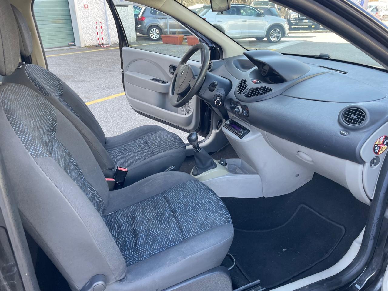 Renault Twingo 1.2 8V Dynamique Neopatentati*Gpl 2029