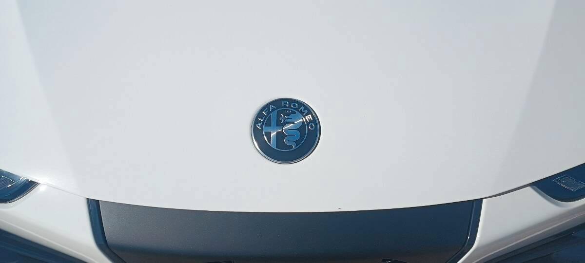 Alfa Romeo Junior 1.2 ibrida Speciale 145cv edct6
