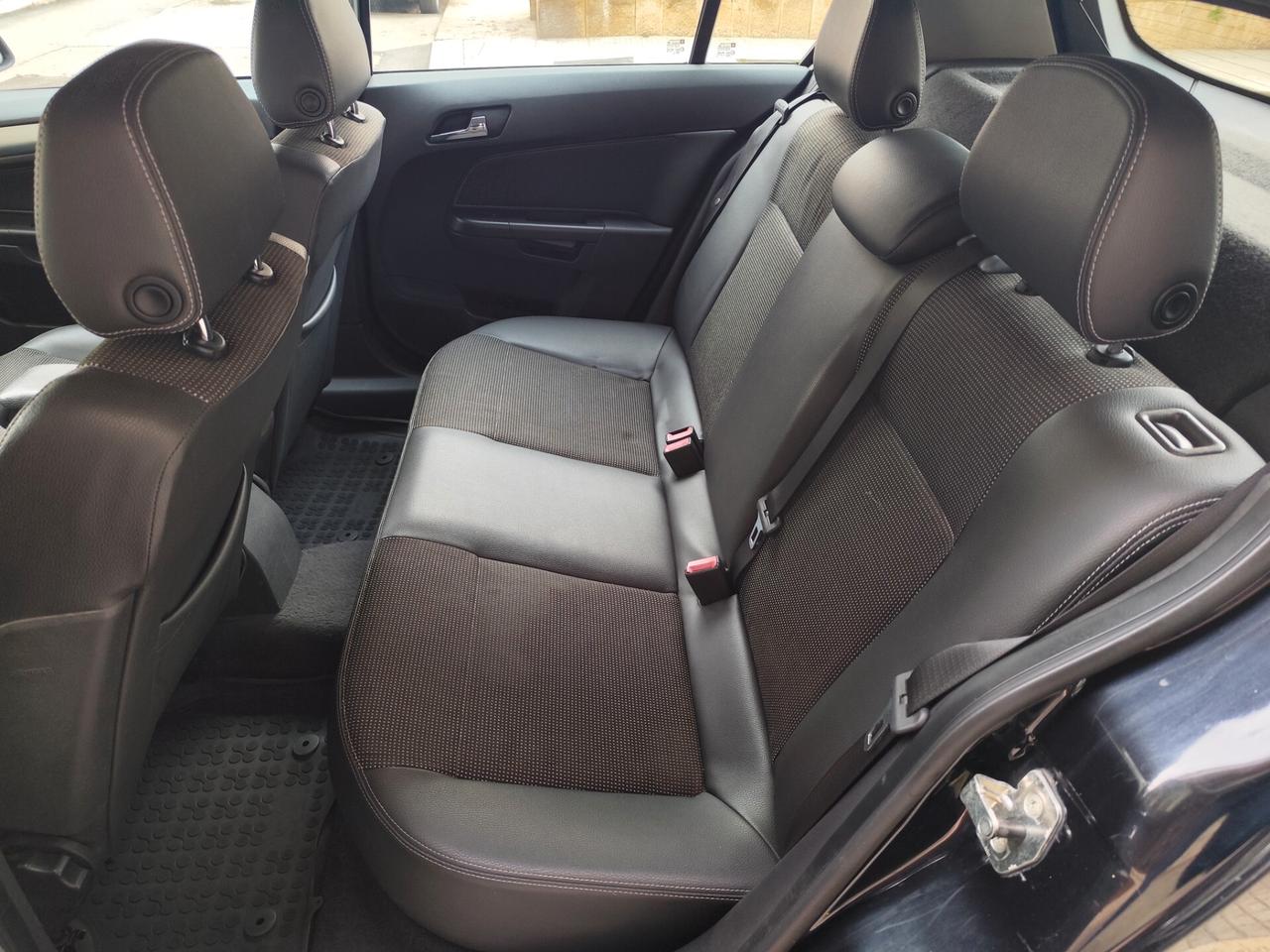 Opel Astra 1.7 CDTI 110CV COSMO BERLINA