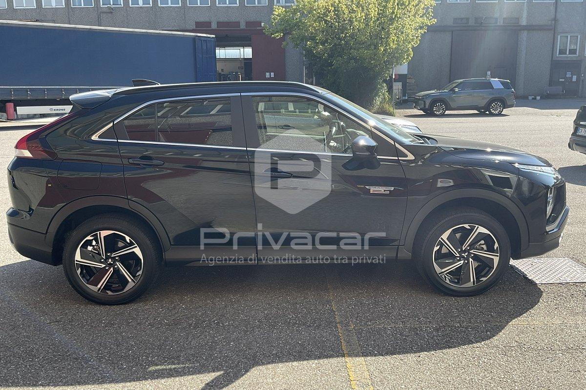 MITSUBISHI Eclipse Cross 2.4 MIVEC 4WD PHEV Instyle SDA Pack 0