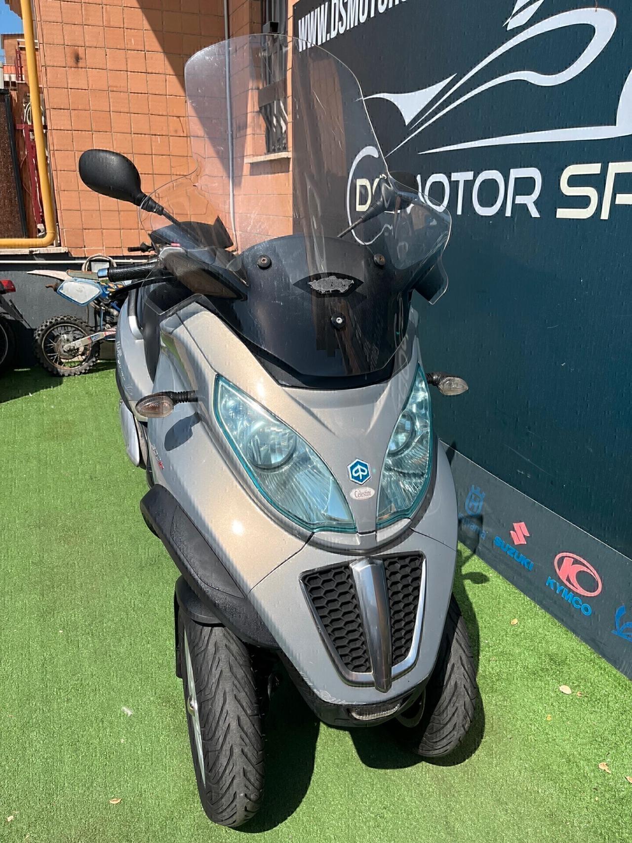 Piaggio MP3 LT PATENTE B