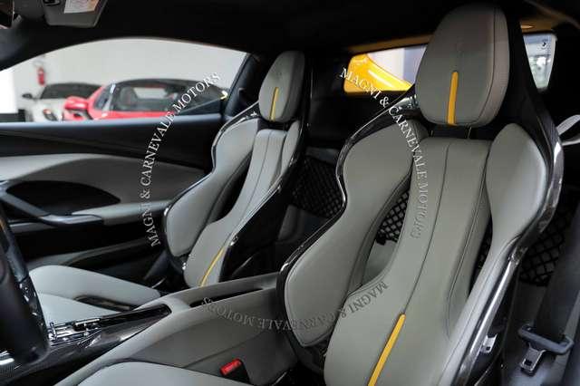 Ferrari 296 GTB|3-LAYER PAINT|CARBON PACK|LIFT|RACING SEATS