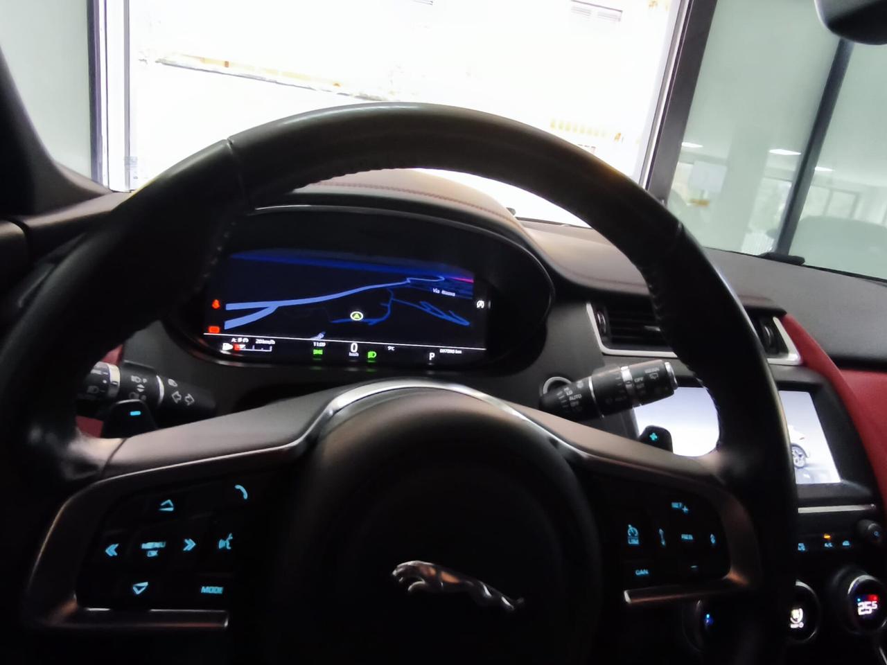 Jaguar E-Pace 2.0D 240 CV AWD aut. R-Dynamic HSE