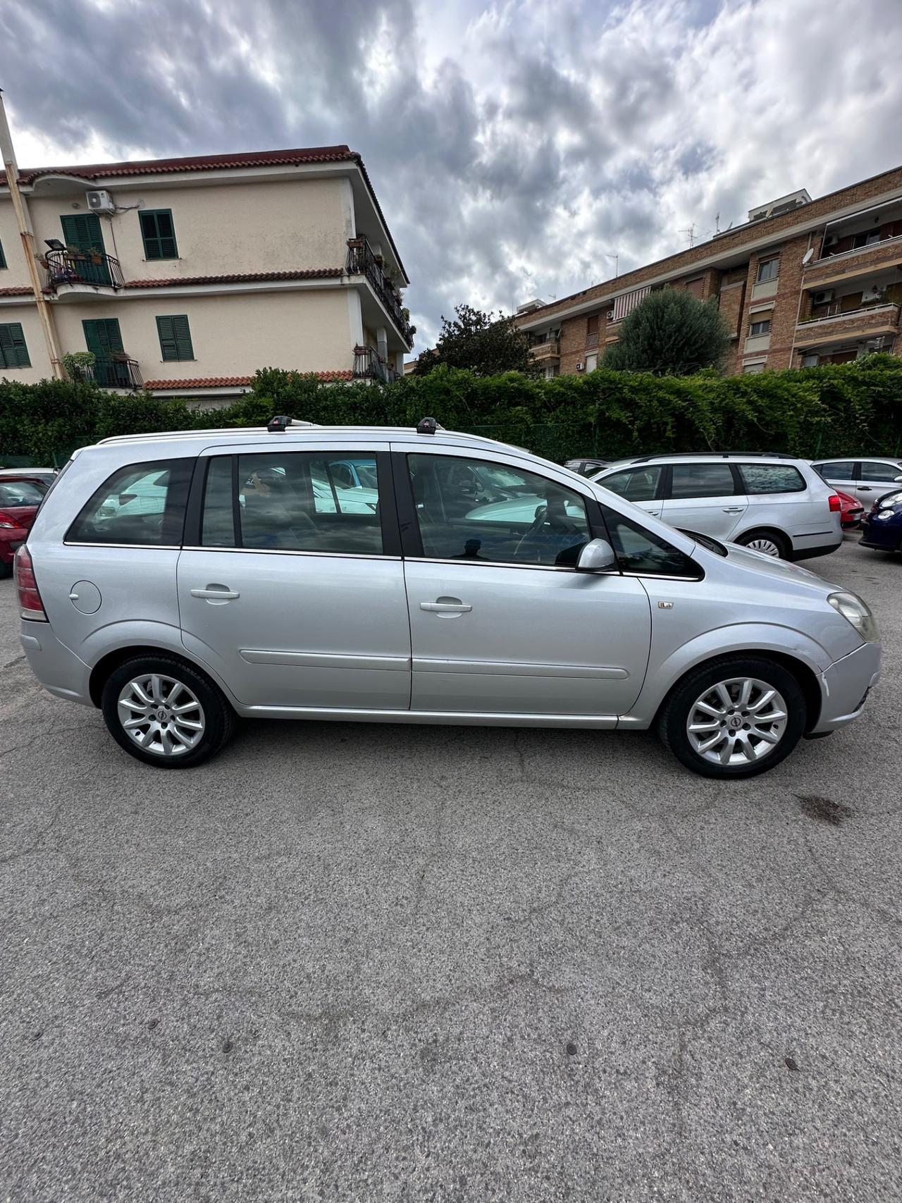 Opel Zafira 1.6 16V ecoM 94CV Cosmo