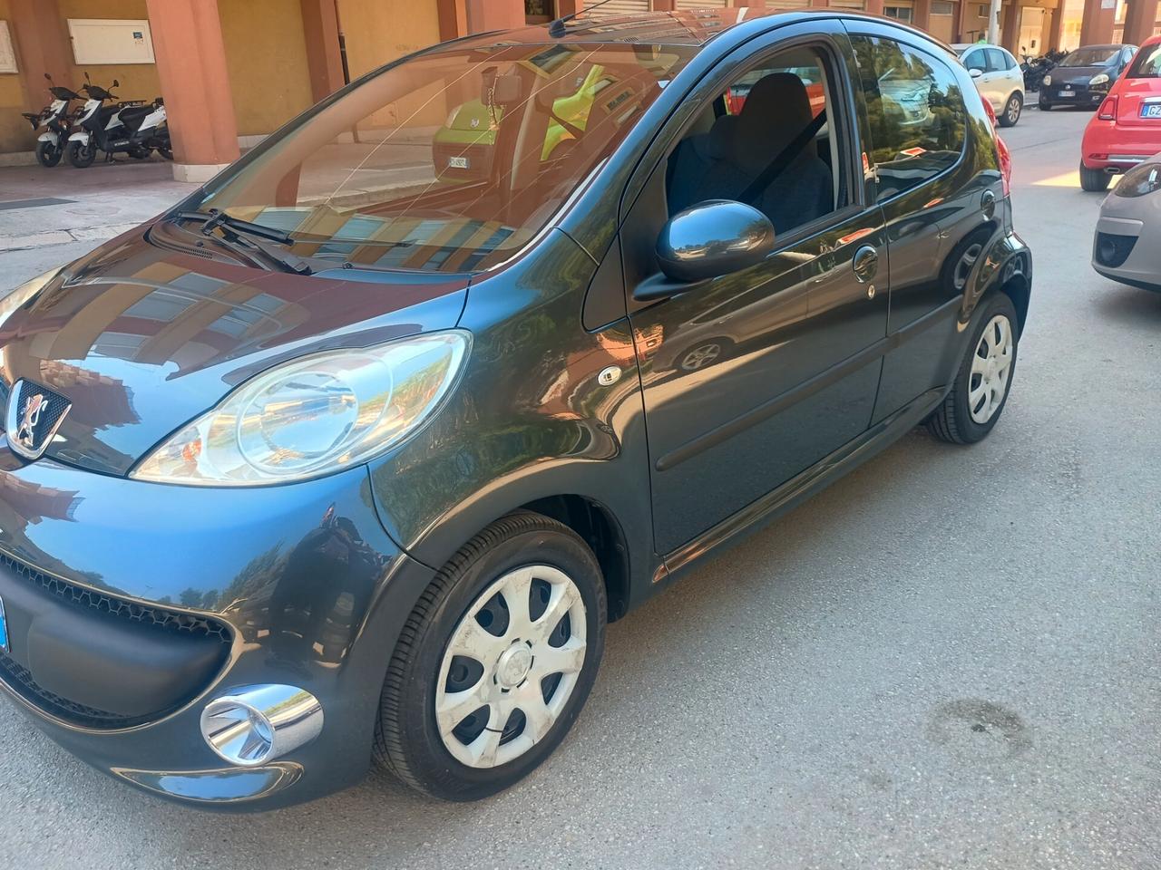 Peugeot 107 1.0 68CV 5p. Sweet Years