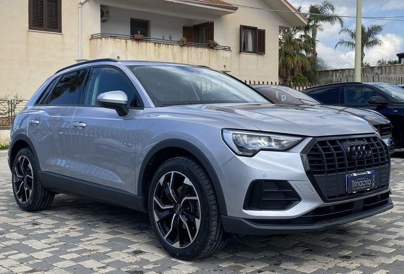 Audi Q3 Business 2.0 TDI 150CV S-Tronic 35