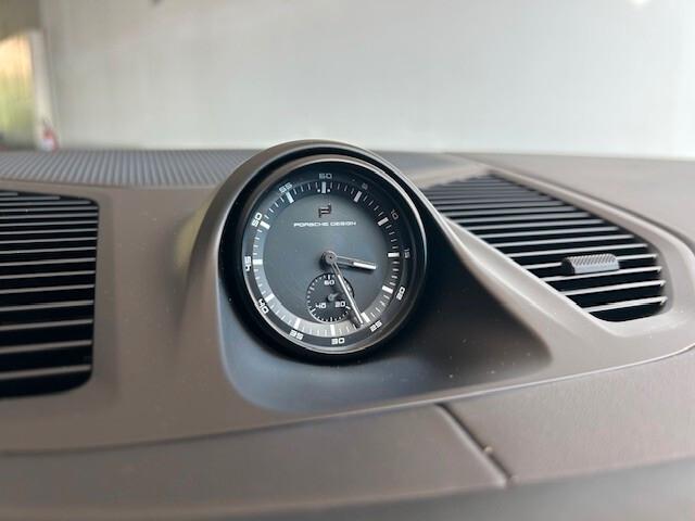 Porsche Cayenne Coupé 3.0 V6 E-Hybrid SUBENTRO LEASING