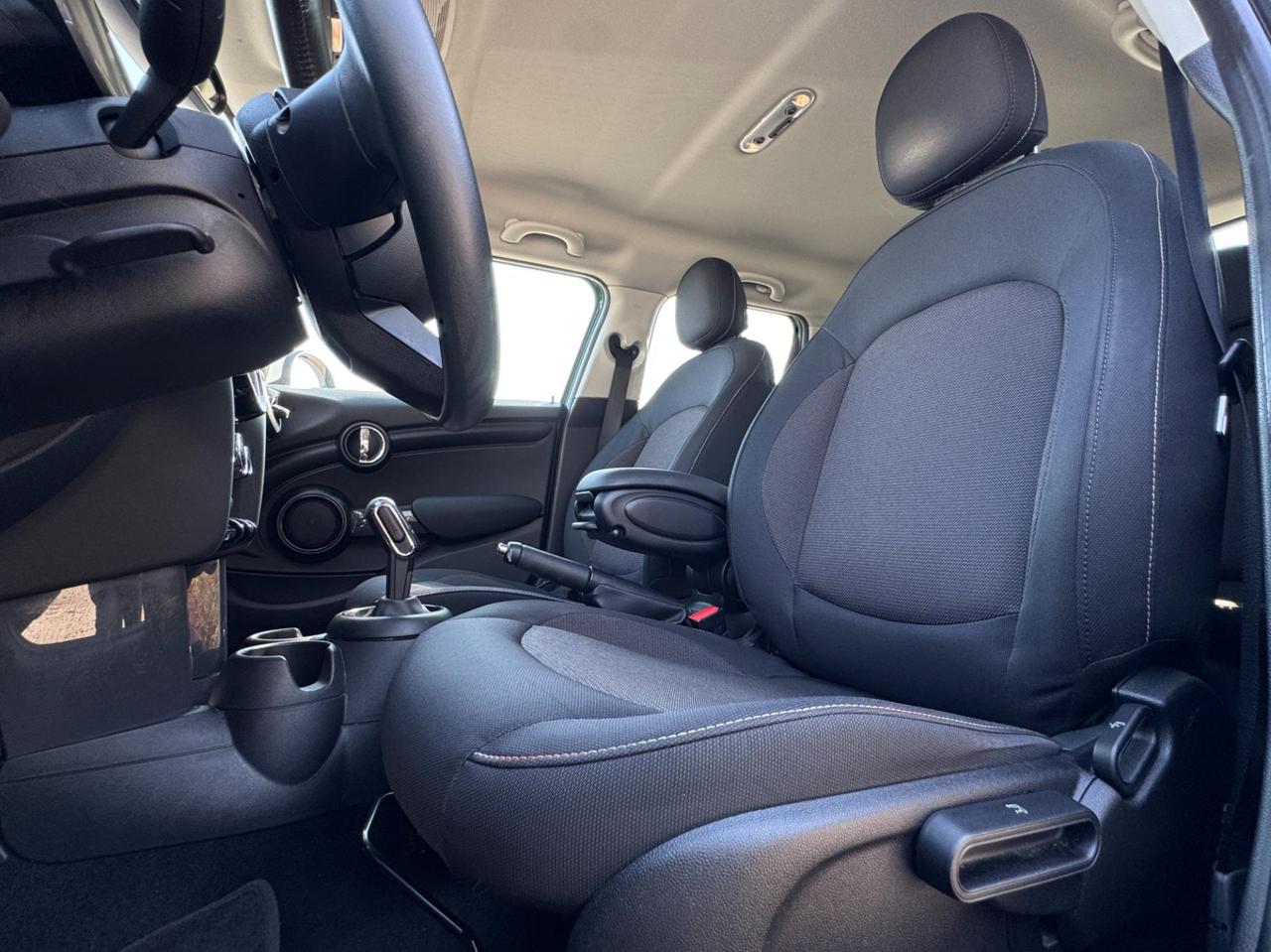 Mini 5 Porte One Essential 1.5 Twin Power Turbo 102cv Steptronic