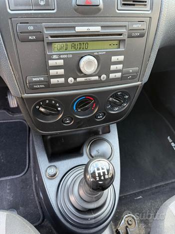 Ford fiesta 1.4 diesel neopatentati