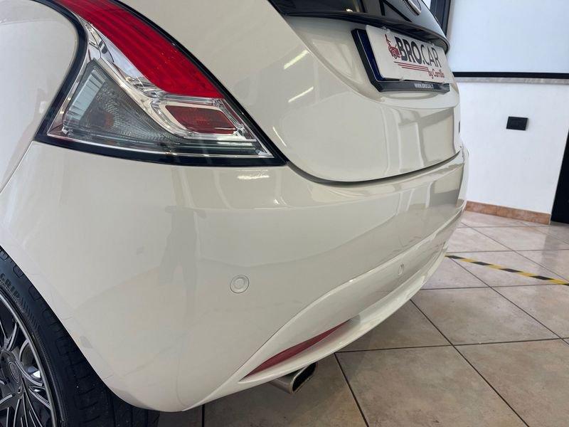 Lancia Ypsilon 1.0 FireFly 70cv S&S Hybrid GOLD PLUS