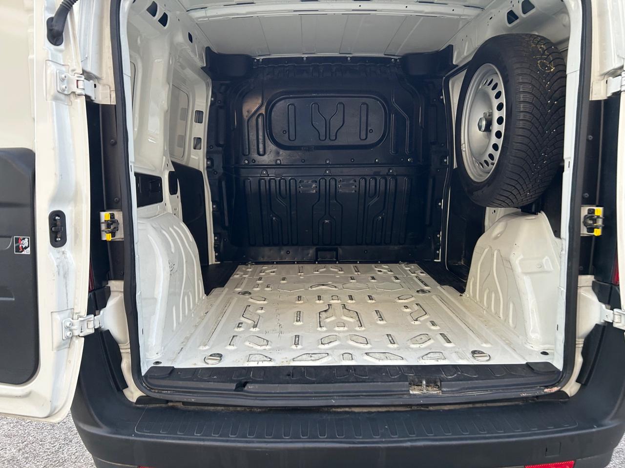 Fiat Doblò 1.4 T-Jet Natural Power Long 2020
