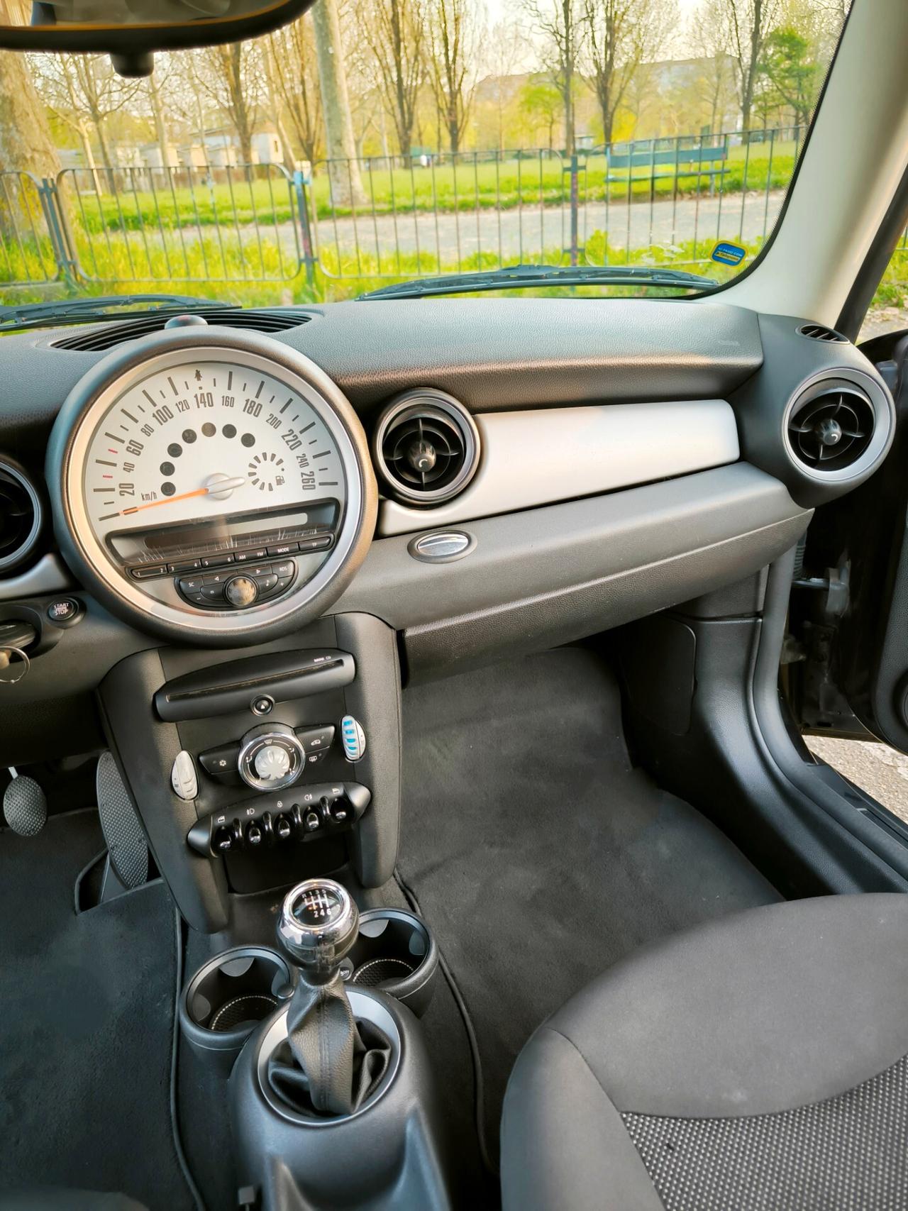 Mini 1.6 16V One (55kW) NEOPATENTATI