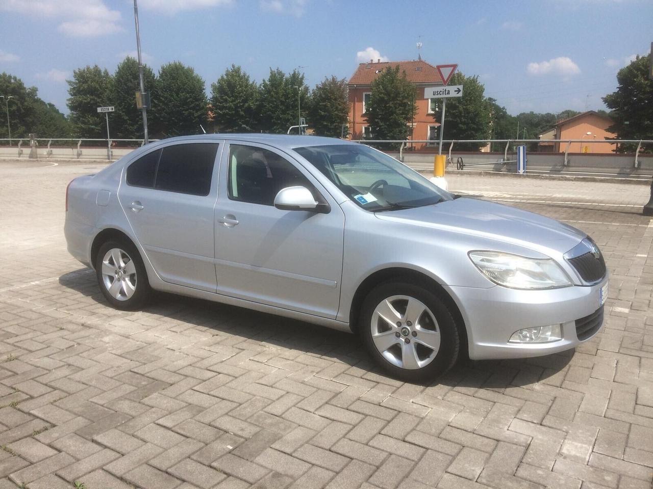 Skoda Octavia 1.6 TDI CR F.AP. Elegance 12 MESI GARANZIA
