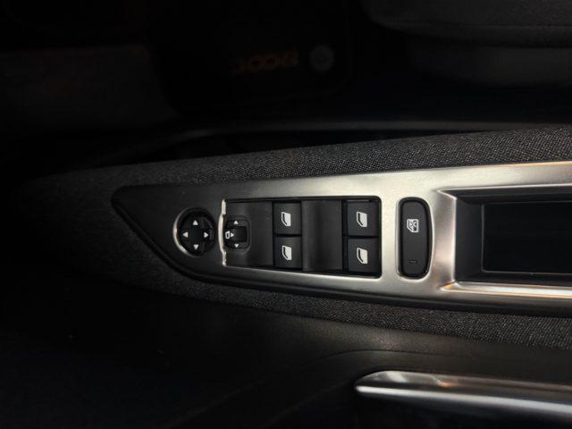 PEUGEOT 3008 PureTech Turbo 130 S&S Allure