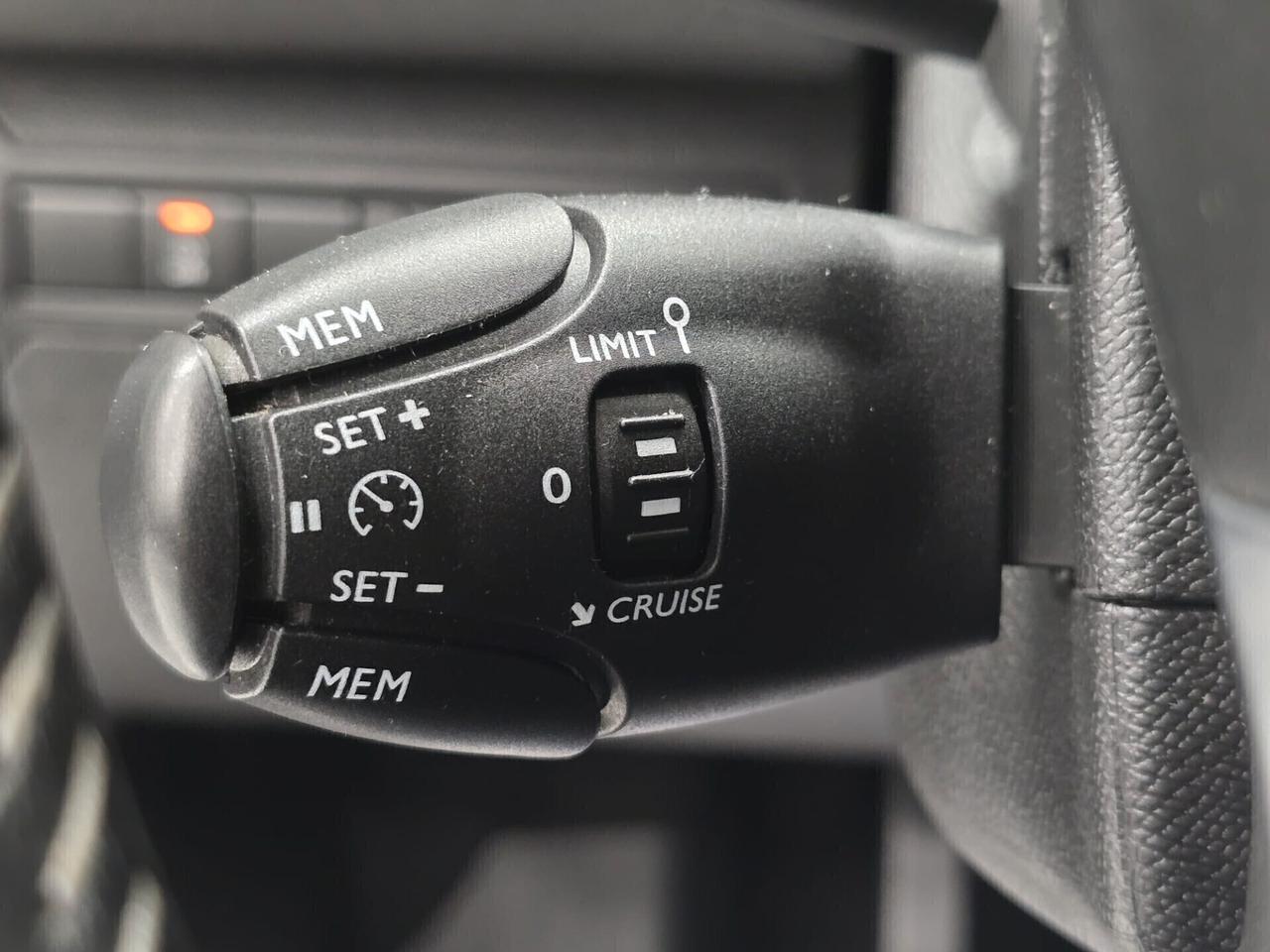 Peugeot 308 BlueHDi 130 S&S SW Bus. 2018