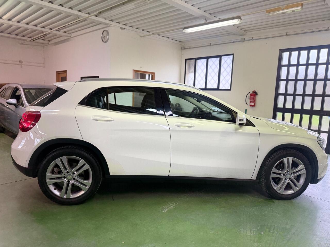 Mercedes-benz GLA 200 Automatic Premium