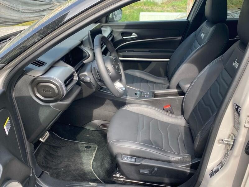 Jeep Avenger e-Hybrid 1.2 MHEV e-Hybrid Turbo Summit