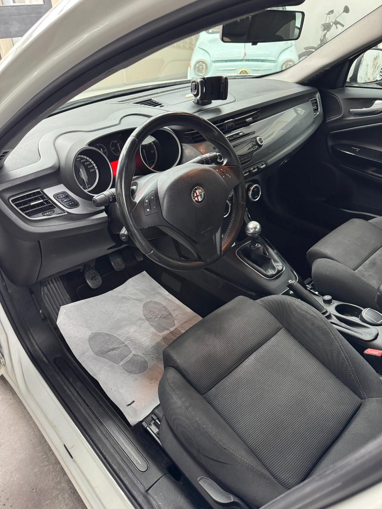 Alfa Romeo Giulietta 1.6 JTDm-2 105 CV Distinctive