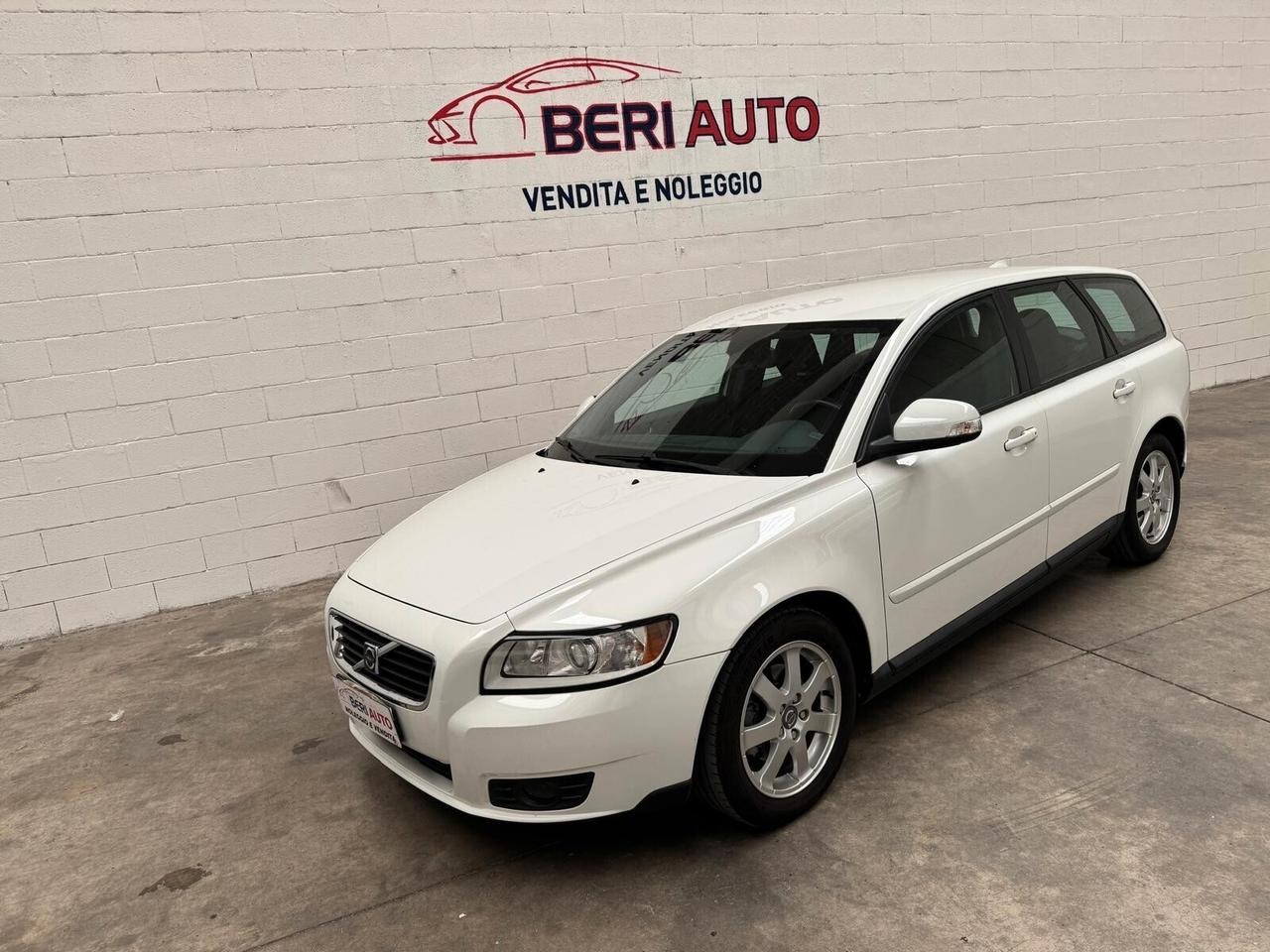 Volvo V50 allestimento R-design