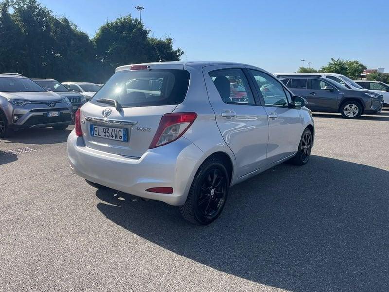 Toyota Yaris Yaris 5p 1.3 Lounge s&s cvt