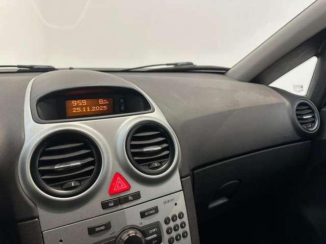 Opel Corsa 1.4 16V 5P NEOPATENTATI