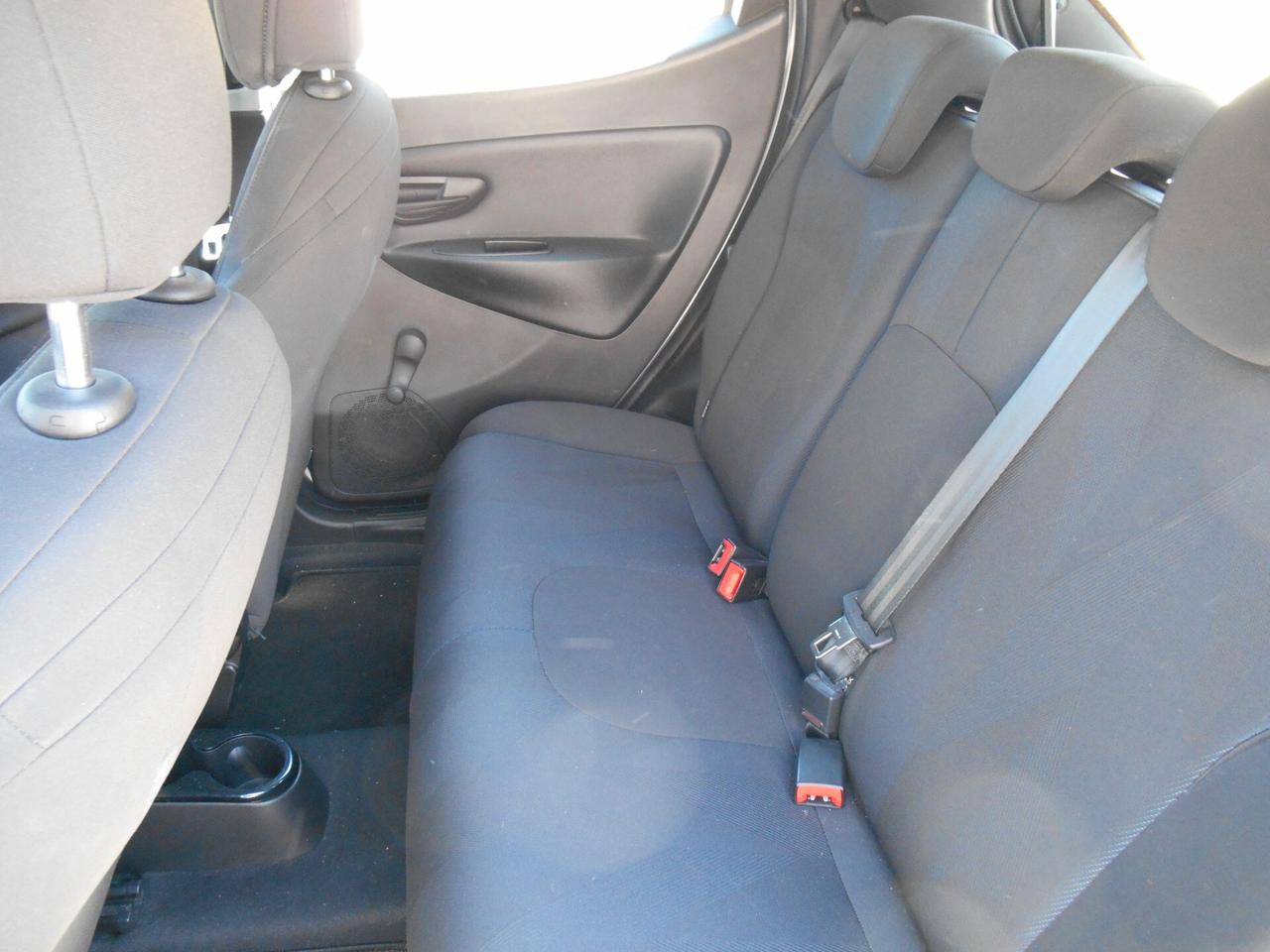 Lancia Ypsilon 1.2 69 CV 5 porte S&S KM.43.000 UNICO PROPRIETARIO OK NEOPATENTATI