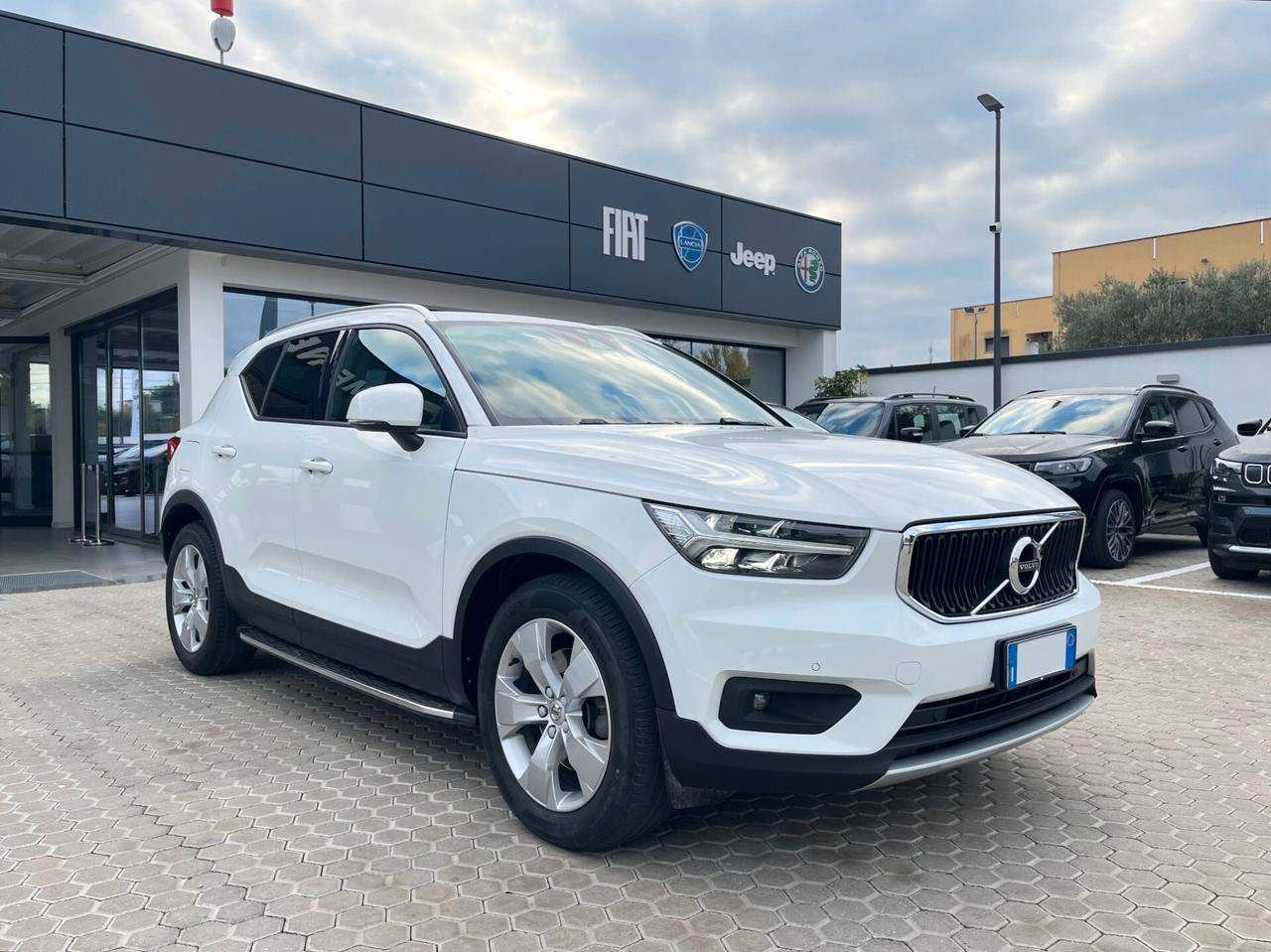 Volvo XC40 D3 AWD Geartronic Momentum Pro 2.0 150cv Automatic
