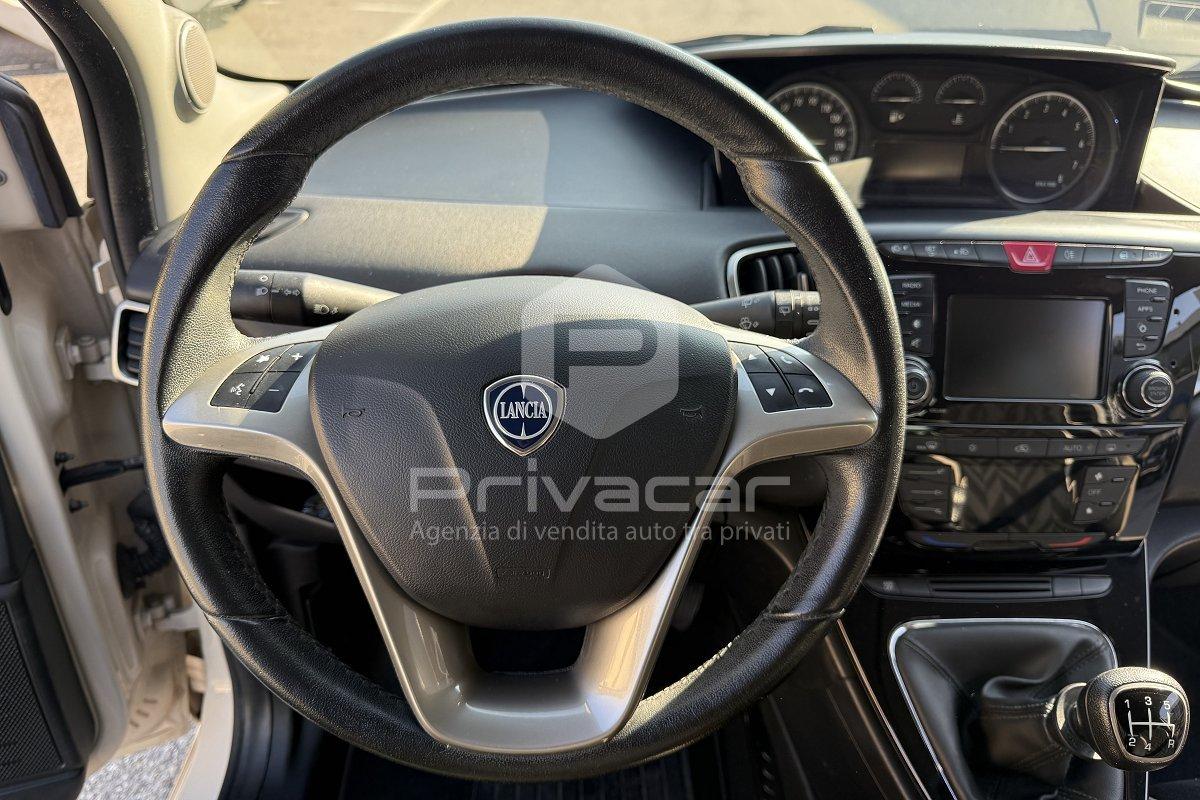 LANCIA Ypsilon 1.2 69 CV 5 porte Gold
