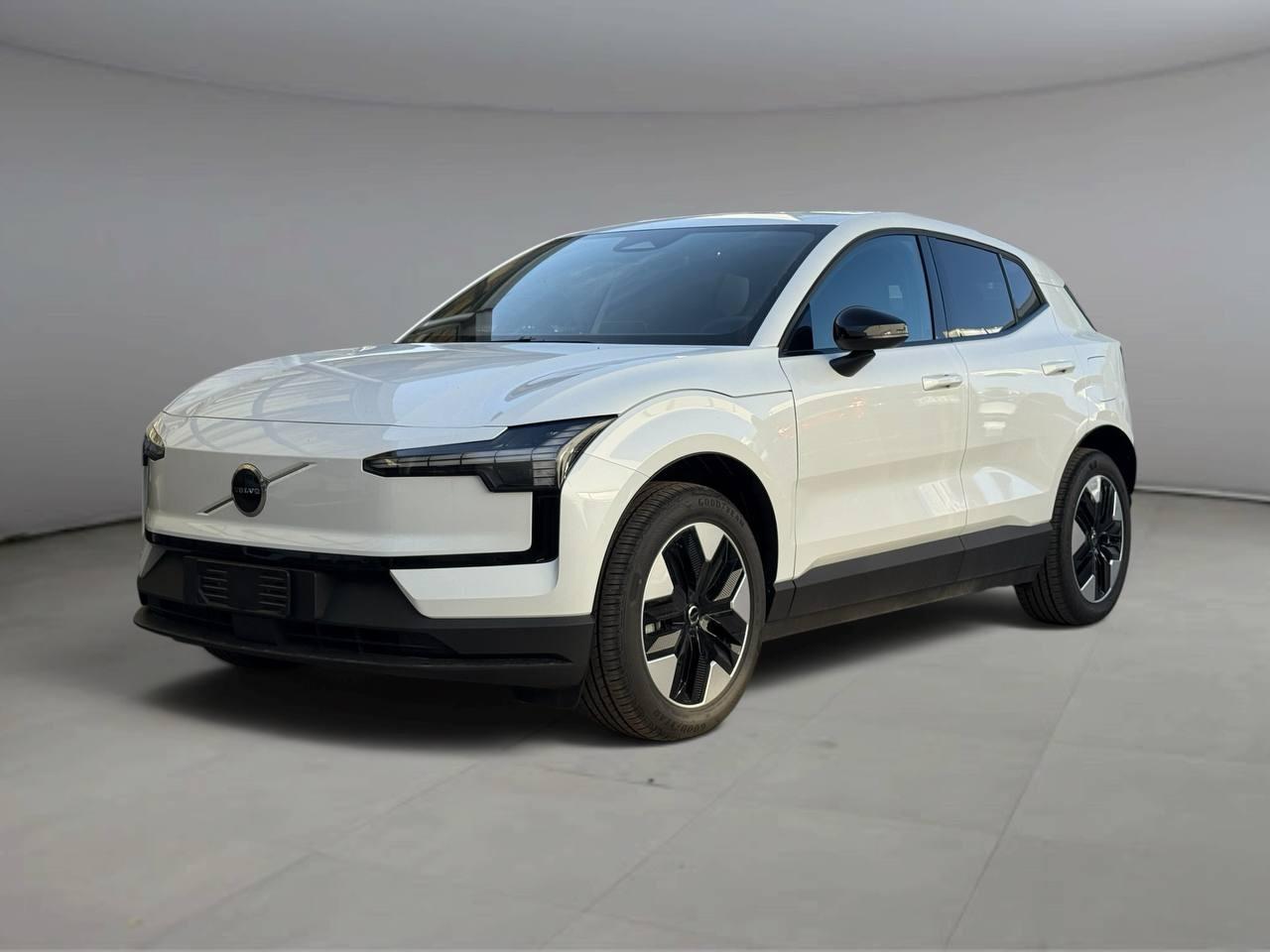 VOLVO EX30 Plus P5 Electric