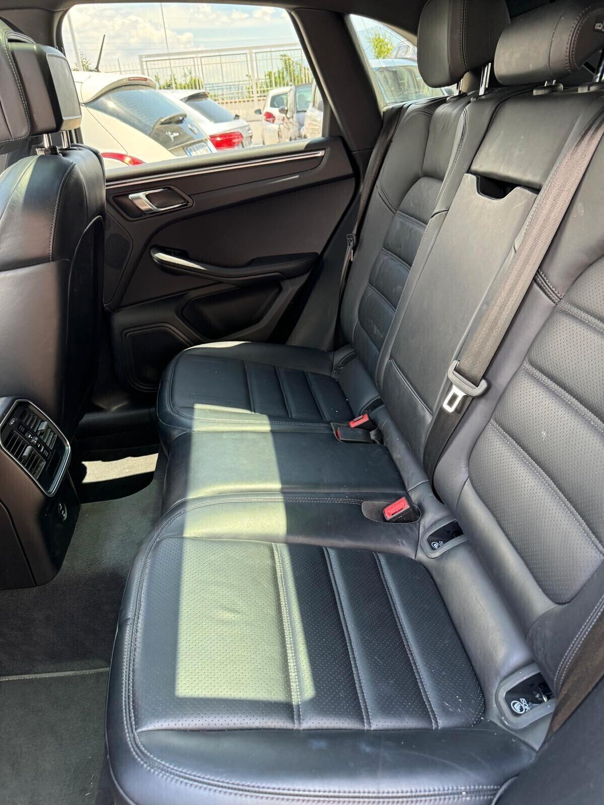 Porsche Macan 2.0 RESTAYLING UNICO PROPRIETARIO IVA ESPOSTA