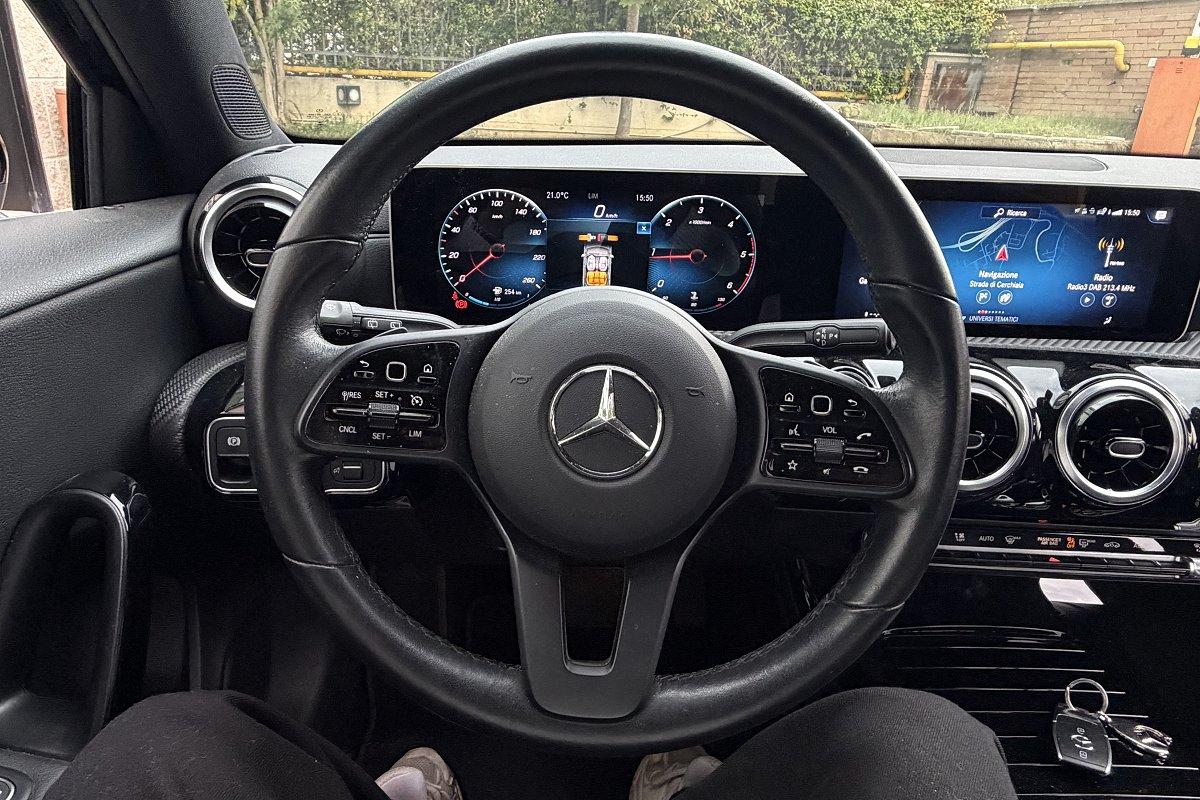MERCEDES A 180 d Automatic Business