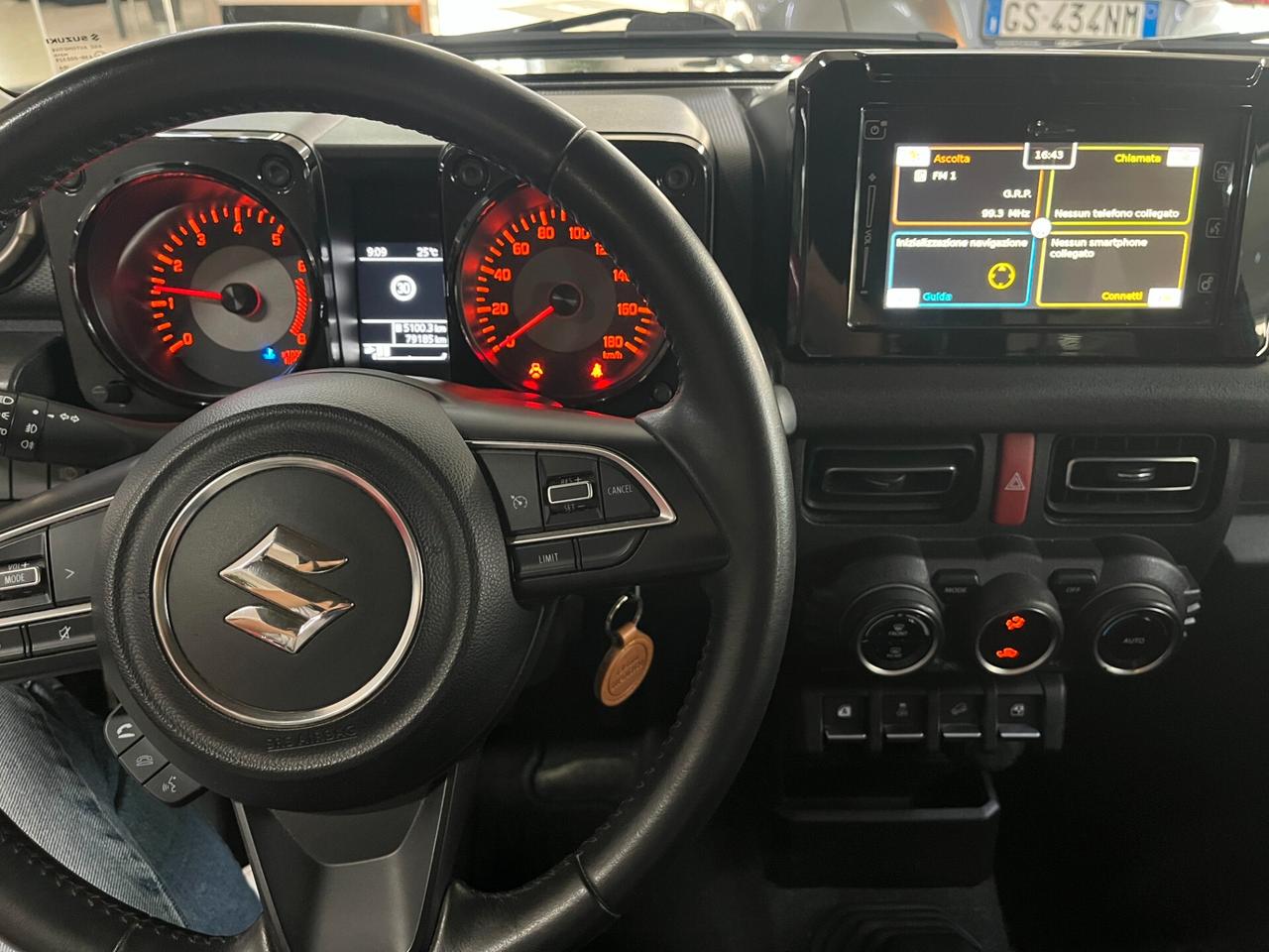 Suzuki Jimny 1.5 5MT Top - 2019
