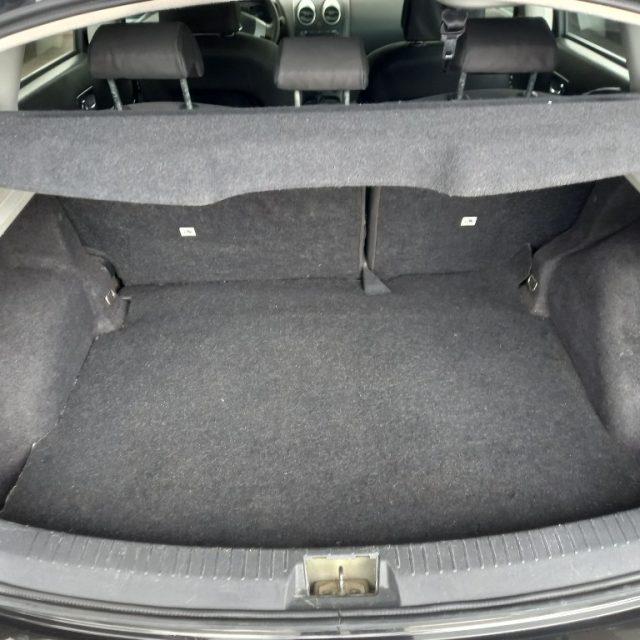 NISSAN Qashqai 2.0 dCi DPF 4WD Acenta